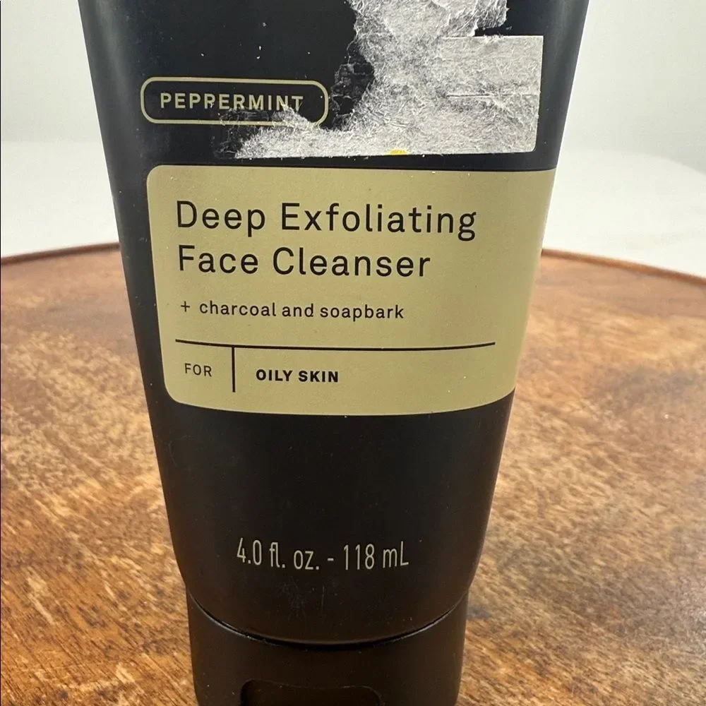 Hawthorne Deep Exfoliating Face Cleanser +Charcoal Soapbark Peppermint 4 fl oz